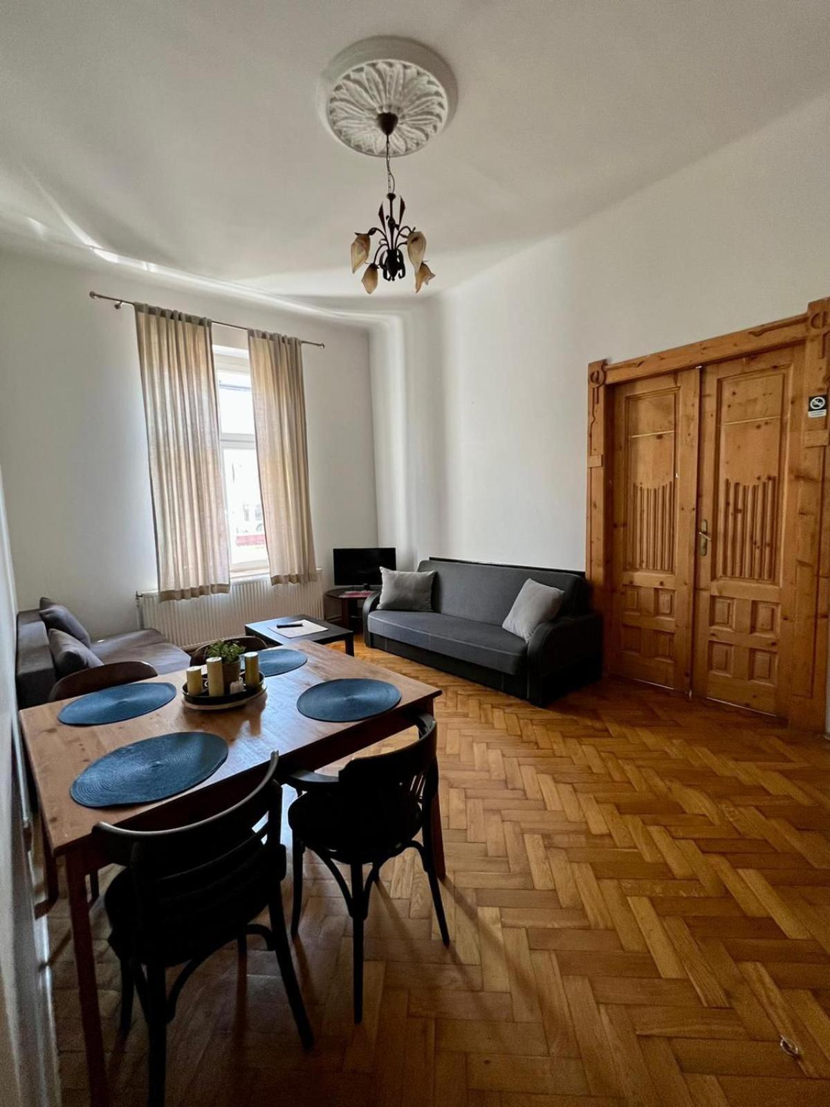 Old Town Plac Szczepanski Apartment Krakau